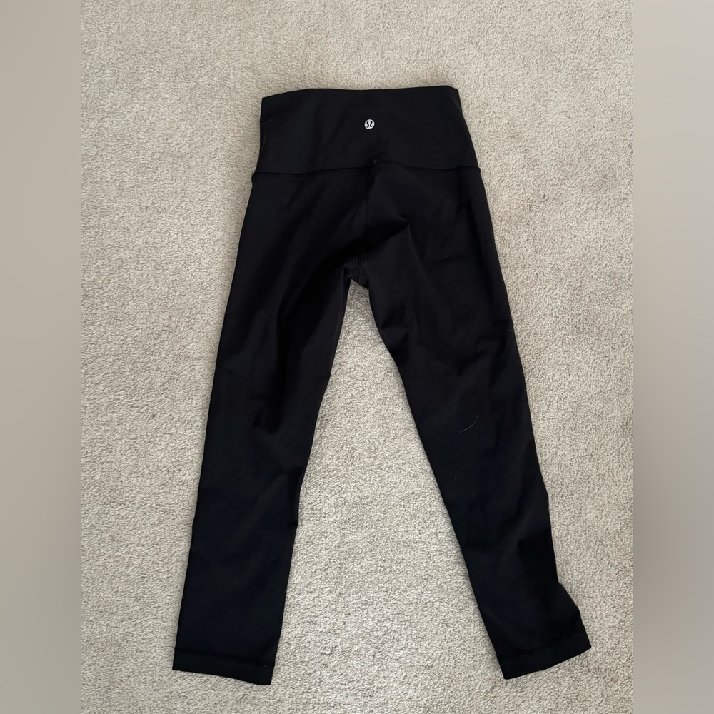 Lululemon cropped legging, size 4